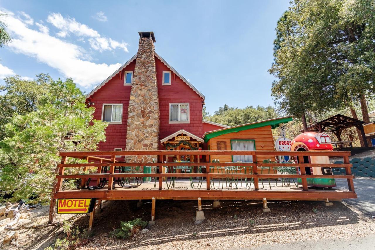 Hicksville Pines Chalets & Motel آيديلوايل المظهر الخارجي الصورة