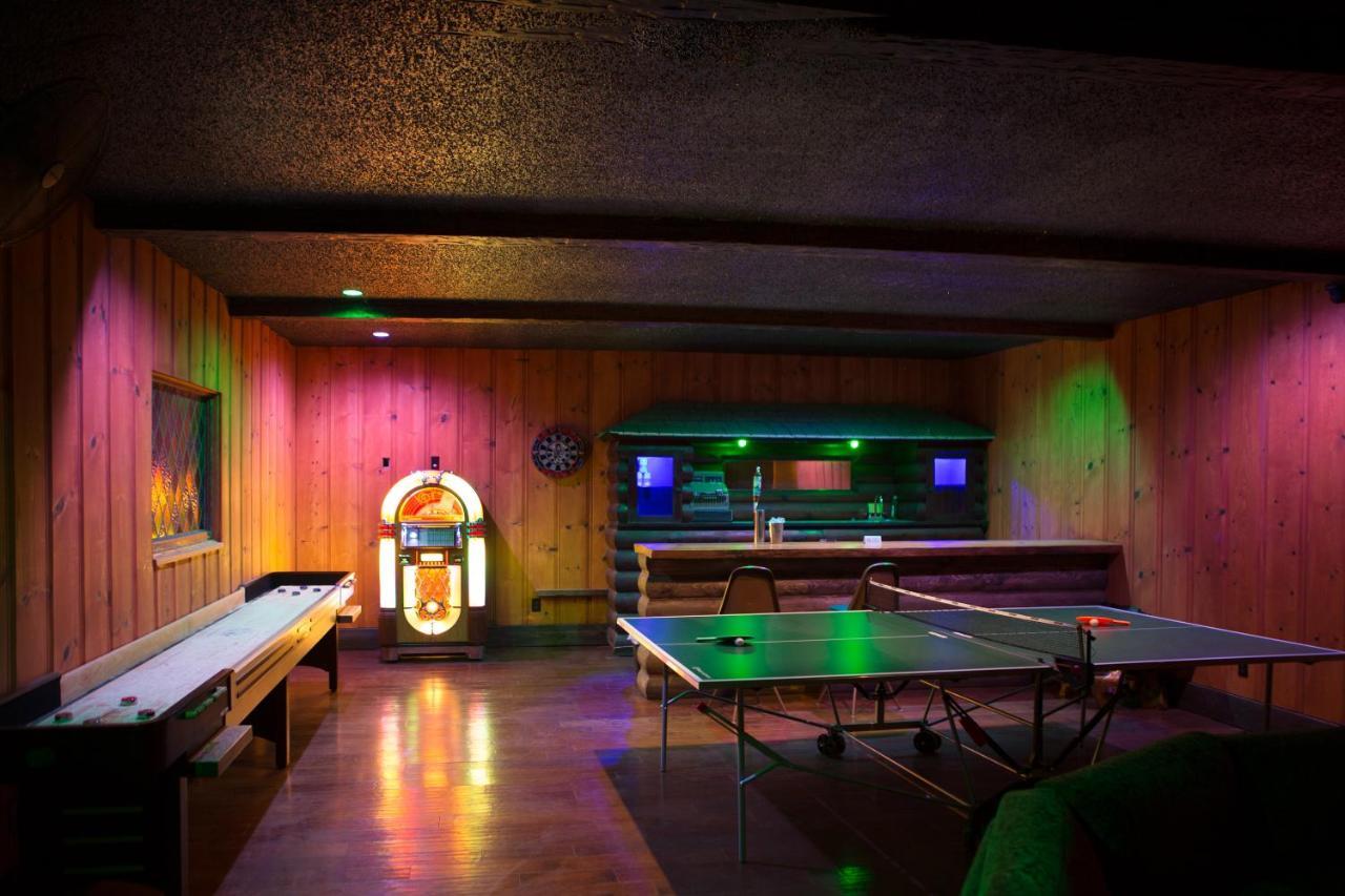 Hicksville Pines Chalets & Motel آيديلوايل المظهر الخارجي الصورة
