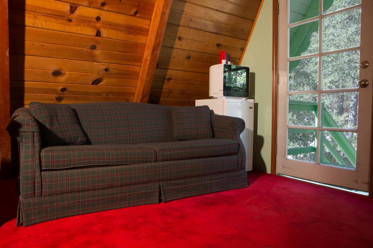 Hicksville Pines Chalets & Motel آيديلوايل المظهر الخارجي الصورة